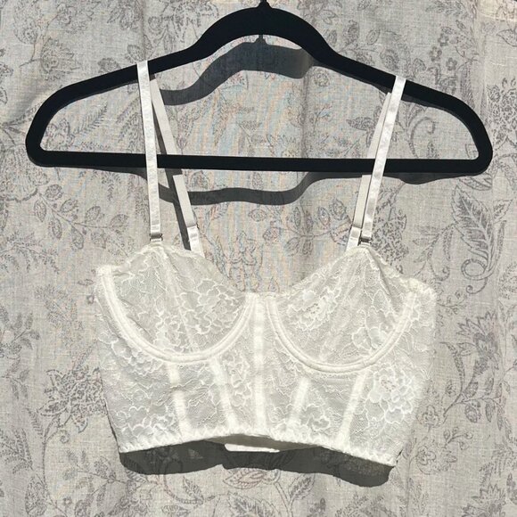Lacey Lingerie Bra - Picture 1 of 3